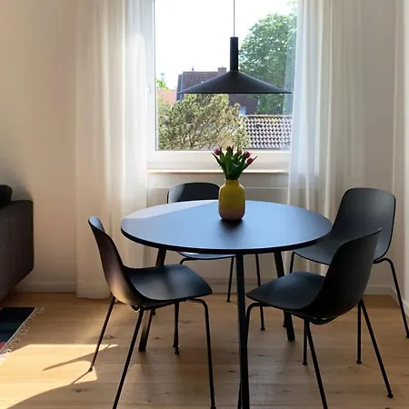 Apartment Sandwall 60, Whg 32, Huus In Lee